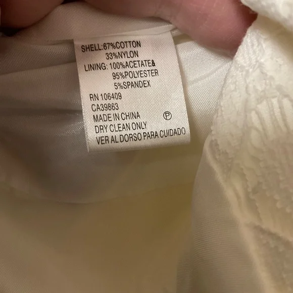 Antonio Melani Size 0 cream colored lace Suit. Skirt and Jacket NWT - Picture 10 of 10